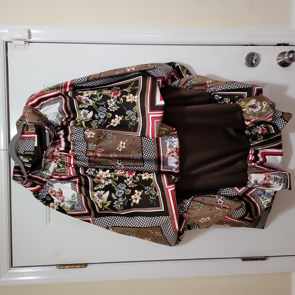 Mixed print hi lo bubble skirt🆕️ - Picture 4 of 7